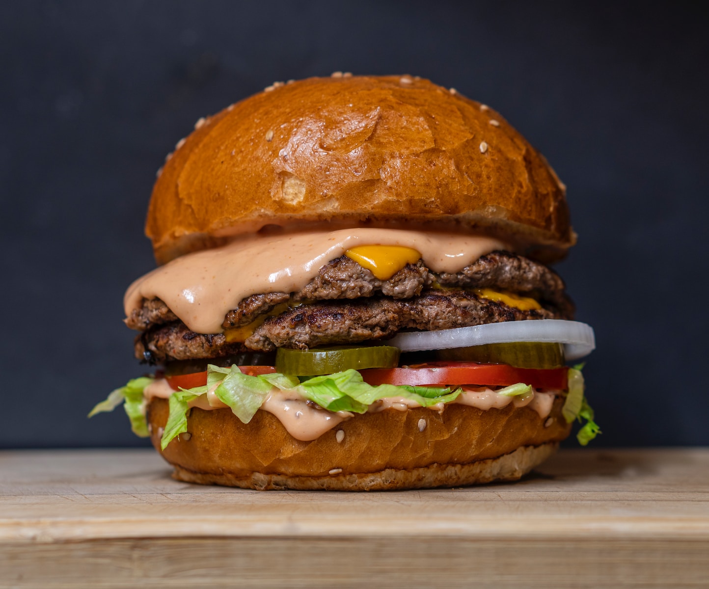 Hamburgersaus Maken: Een Eenvoudige Gids voor een Heerlijke Saus